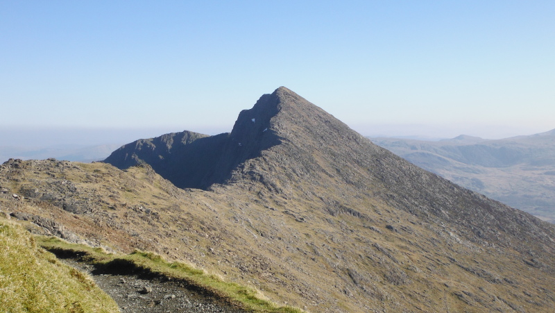  looking up at Y Lliwedd 