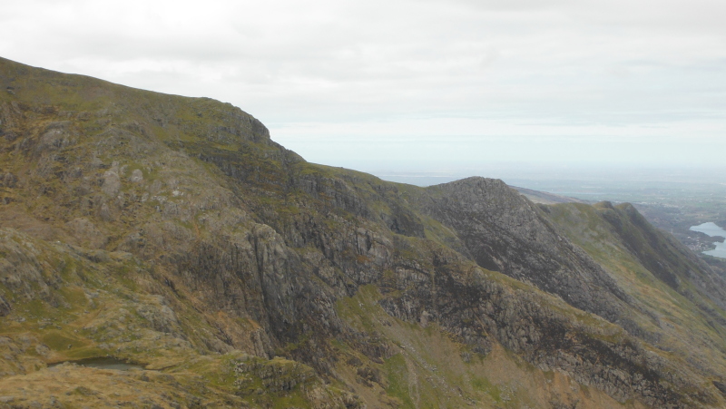  looking across to Gyrn Lâs 