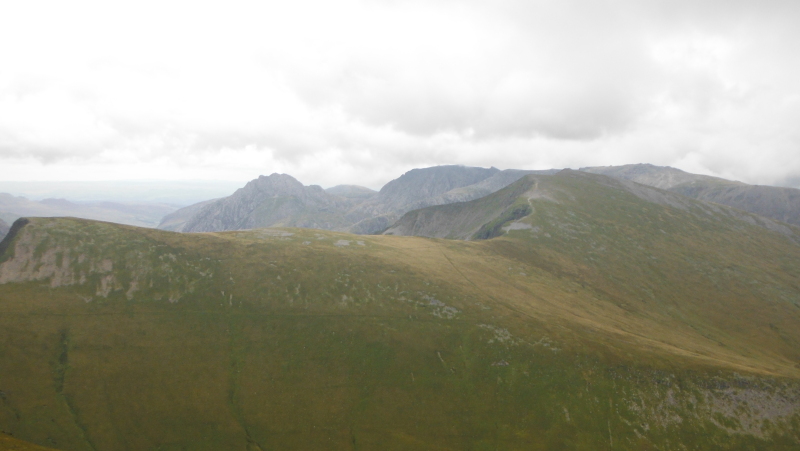  looking east along the rest of the Glyders 