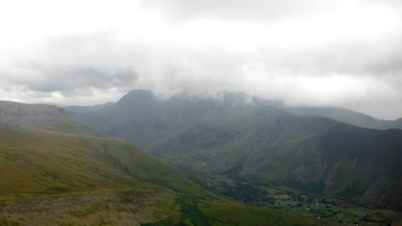  looking south towards the Snowdon block, mostly in cloud 