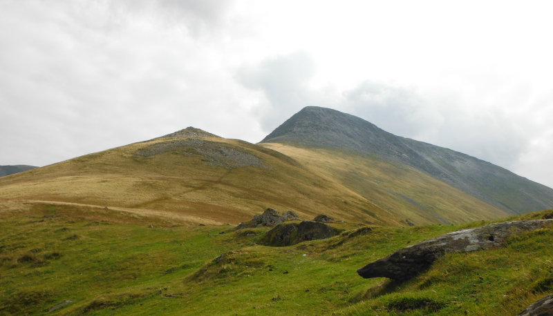  looking up the west ridge of Yr Elen 