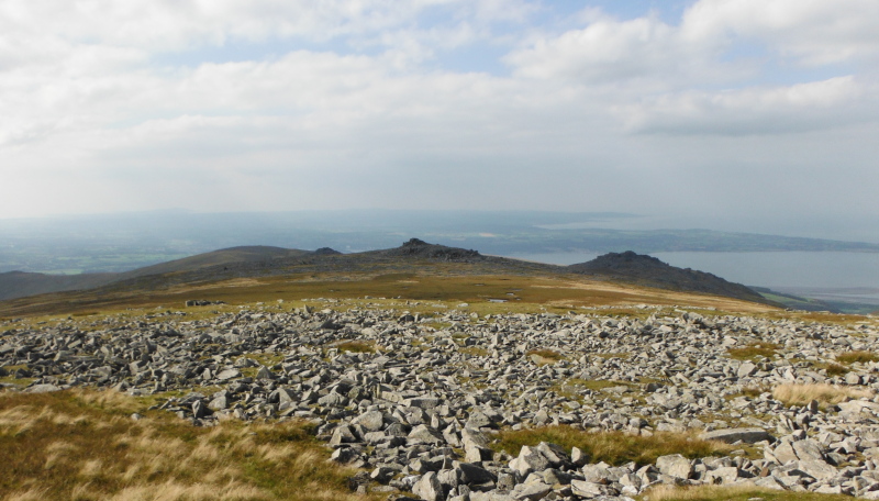  looking down the west ridge of Carnedd Uchaf 