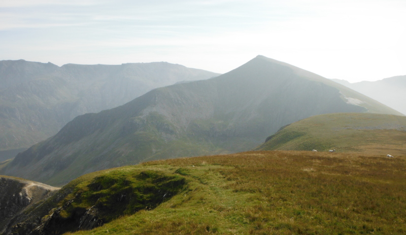  looking back up to Y Garn 