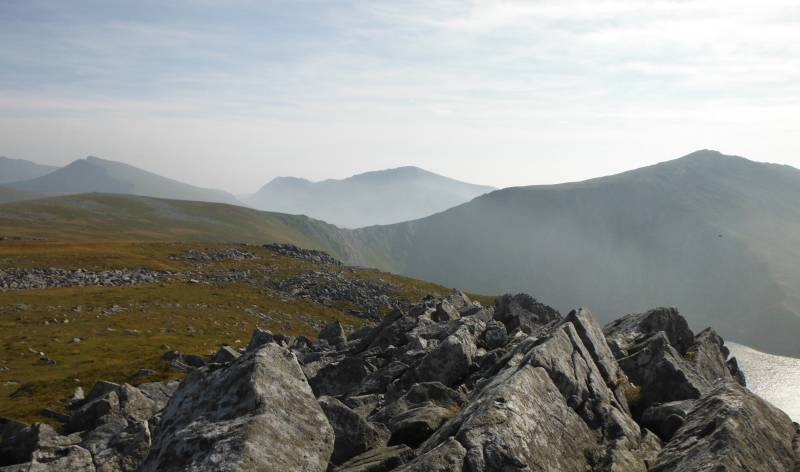  looking across to the ridge between Mynydd Perfedd and Elidir Fawr