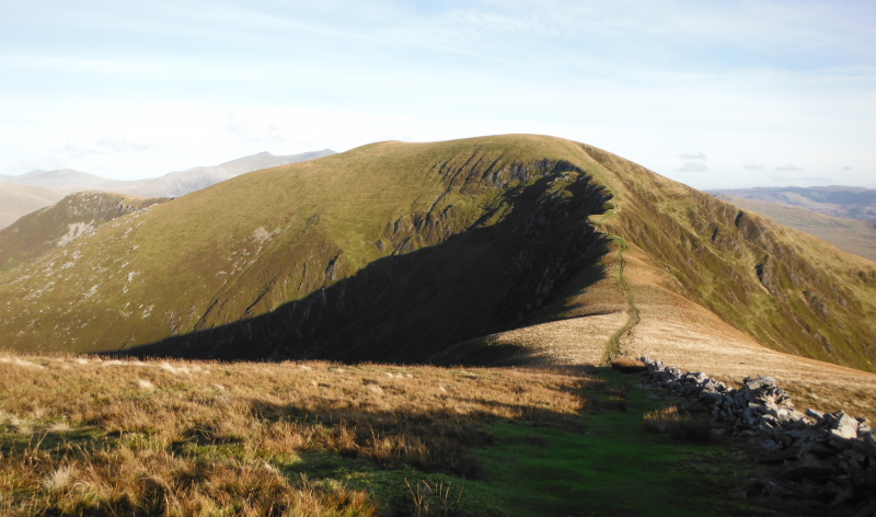  looking up to Trum y Ddysgl 