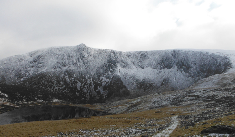  looking into Cwm Silyn 