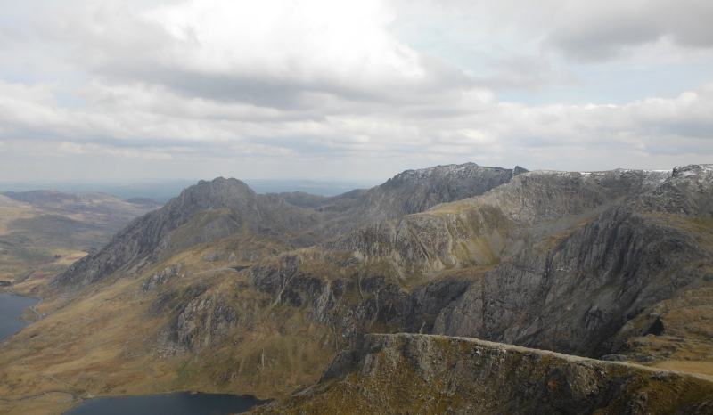  looking over to Tryfan, Glyder Fâch, and Y Gribin 