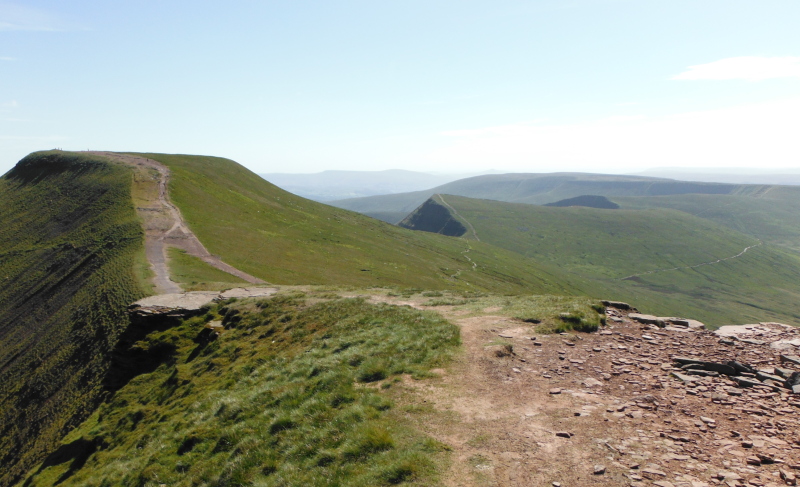  looking past Pen y Fan to Cribyn 