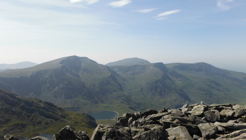  looking across to Y Garn, Foel-goch and Carnedd Filiast, with Elidir Fawr at the back 