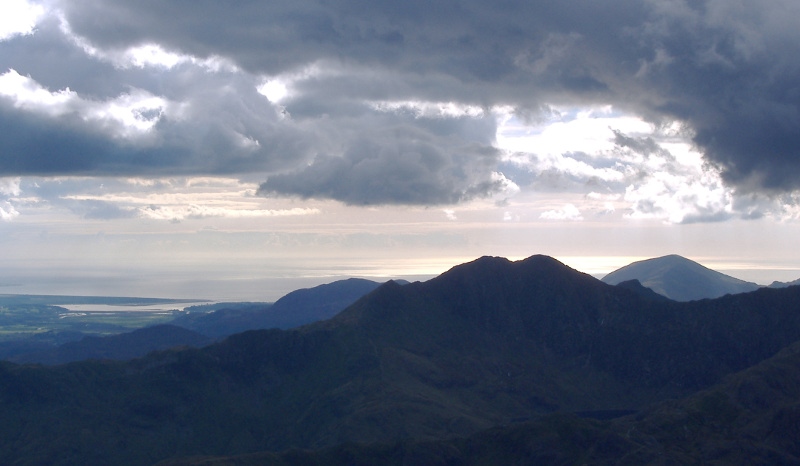  looking over to Y Lliwedd 