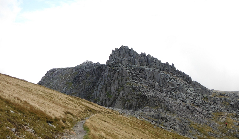  looking up to Castell y Gwynt 