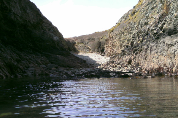 photograph of the boulders in front of Porth Rhwydau 