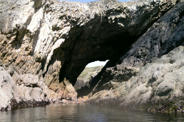 tighter view of the arch 