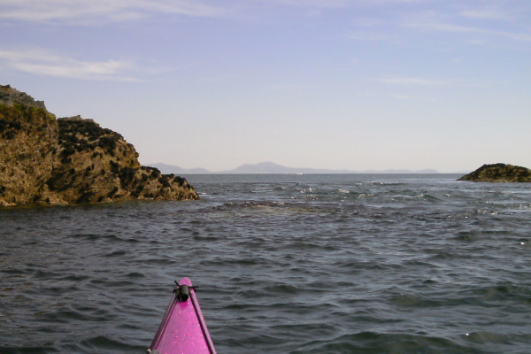 photograph of a gap between the islands 