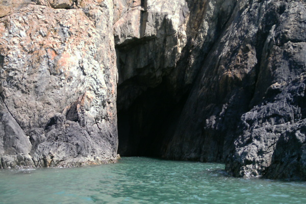 photograph of the cave 