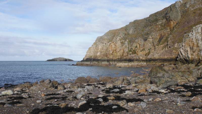 looking out to Middle Mouse from Porth Llanlleiana 