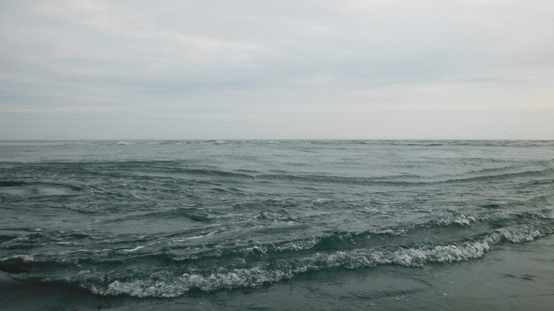  looking across the outer race  