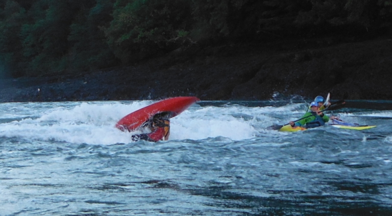  playboat looping on the Swellies wave 