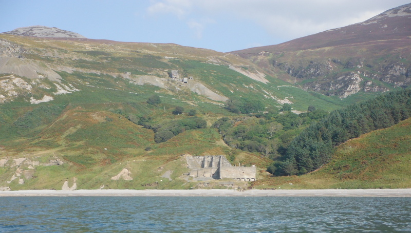  old quarry buildings at the back of the beach 