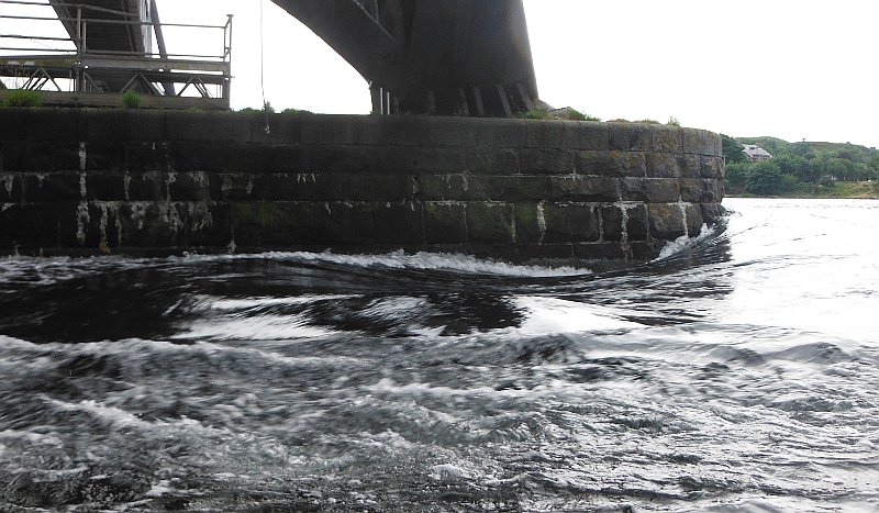  the wave beside the north pier 