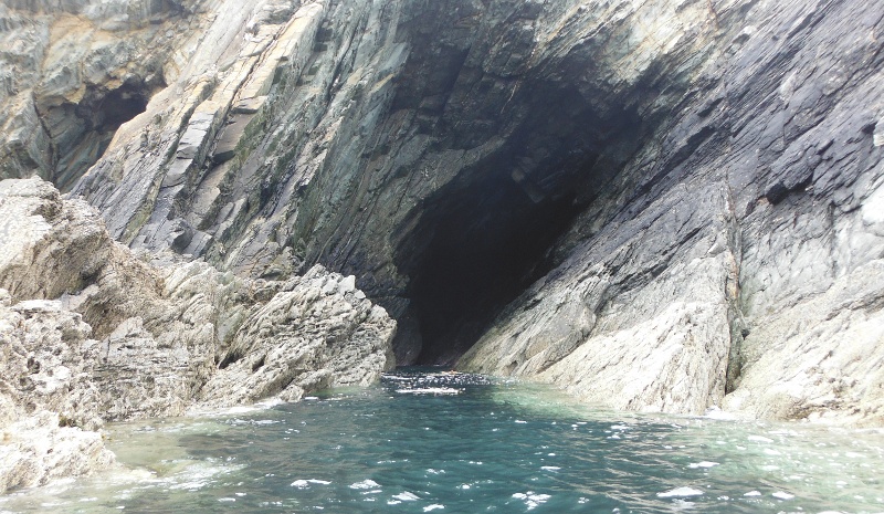  looking into the cave 