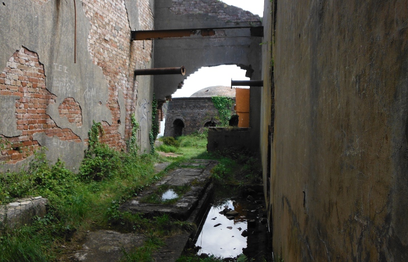  inside the pumphouse 