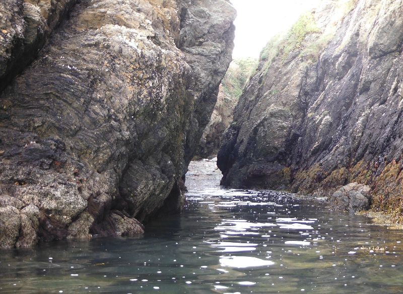  the slot through the rocks 