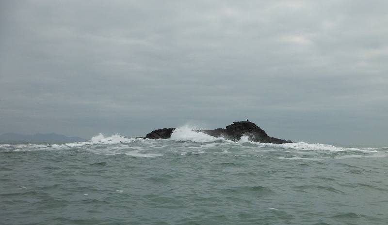  the swell on Tide Rip Rock 