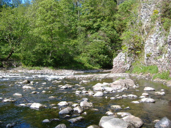 photograph of river ericht entering gorge