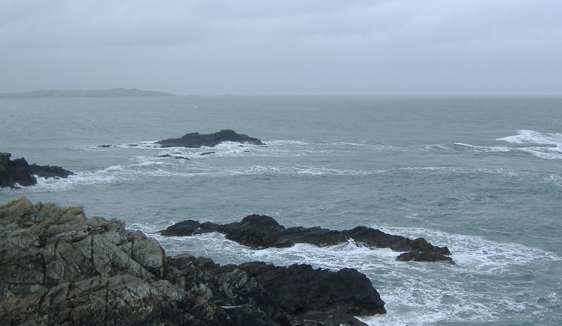  looking out to the inner race of Penrhyn Mawr 