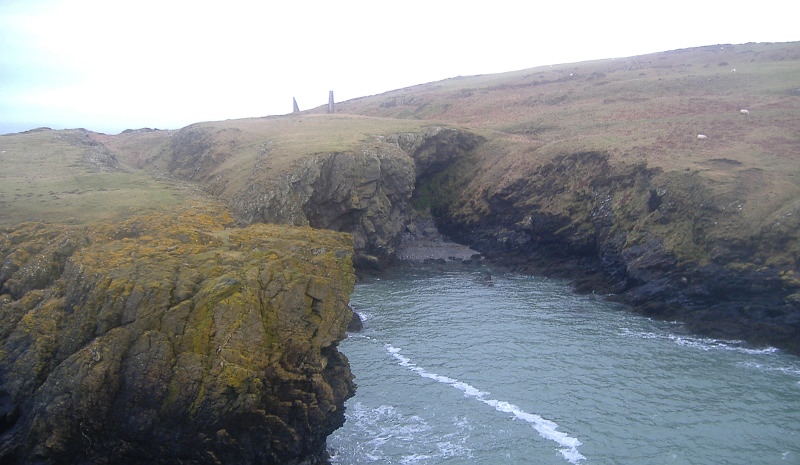  the rocks around Porth y Dyfn