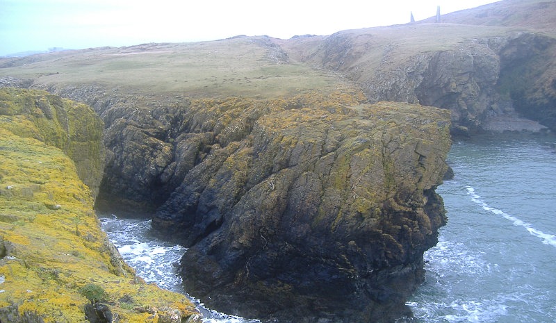  the rocks around Porth y Dyfn