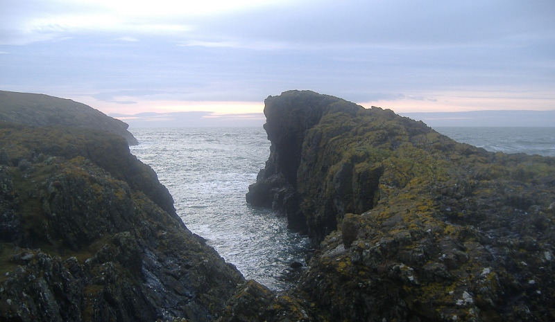  the rocks around Porth y Dyfn