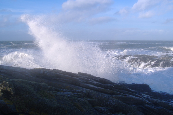 photograph of breaking wave