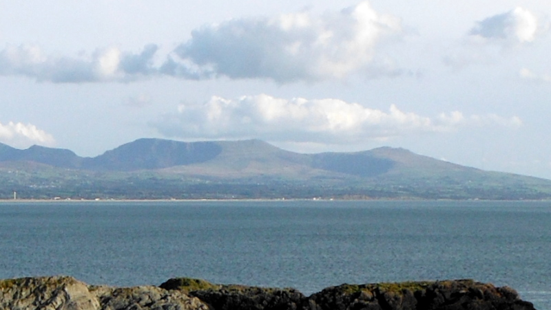  looking across to Craig Cwm Silyn and Mynydd Craig Goch