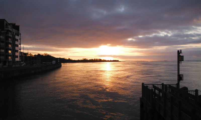  the start of the sunset, taken from the pier 