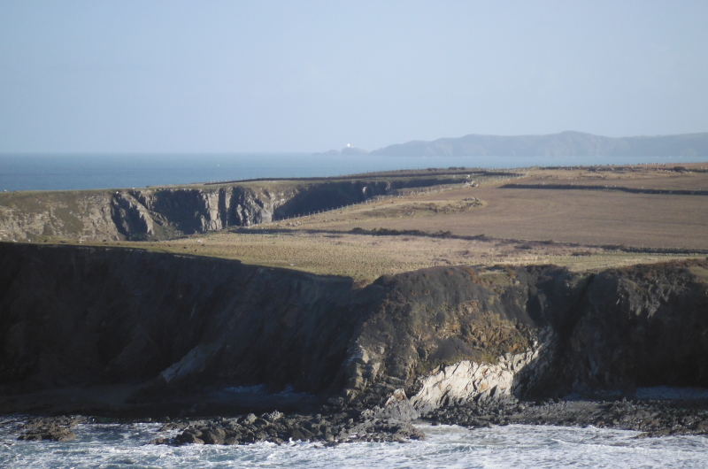  looking up to Strumble Head 