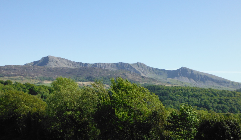  looking up at the crags of Cadair Idris 