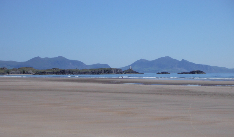  looking along the beach 