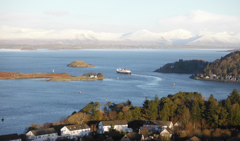  the ferry heading out of Oban Bay 