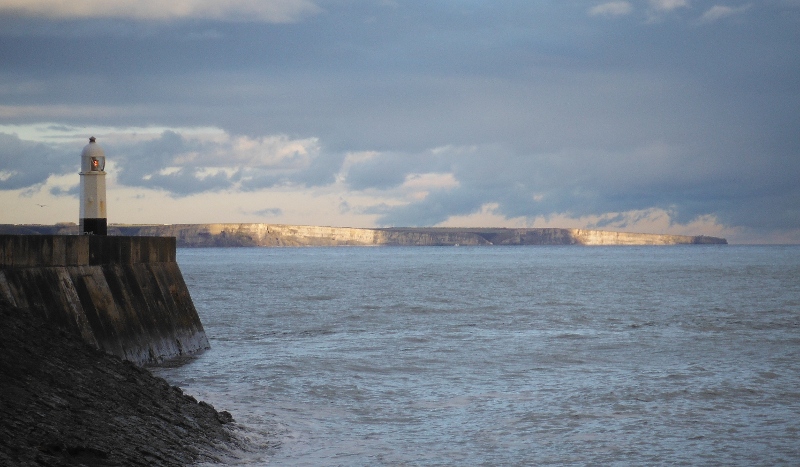  shafts of sunshine on the cliffs 