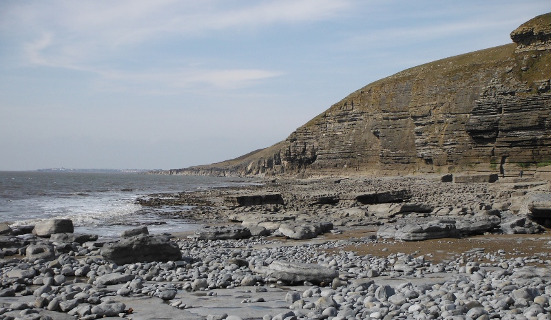  looking west along the cliffs 