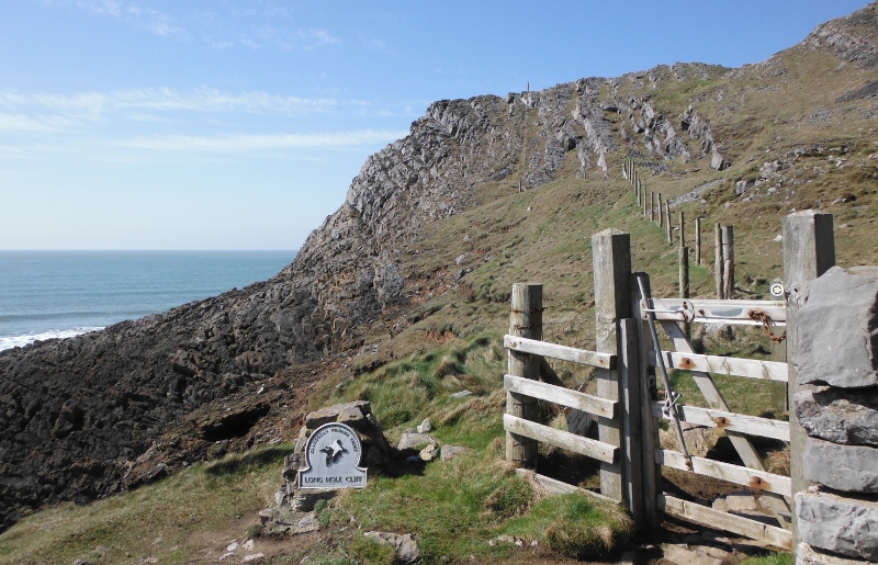  looking along the cliffs into the Long Hole Cliff section