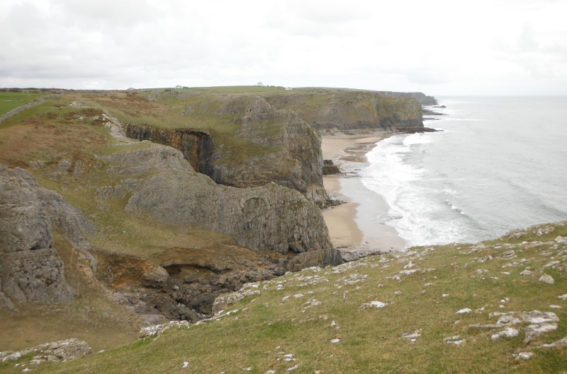  looking along the cliffs 