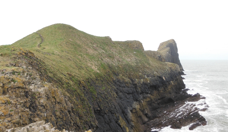  looking along the cliffs 