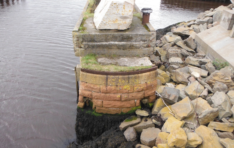  the rack for the dry dock gate 