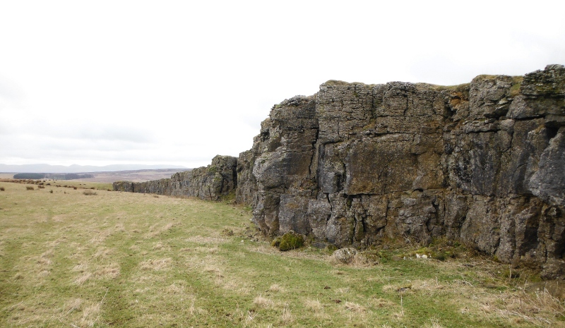  one of the escarpments along the side of the plateau 