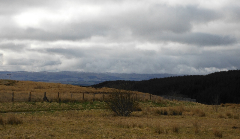  looking across to the Ochils in cloud 