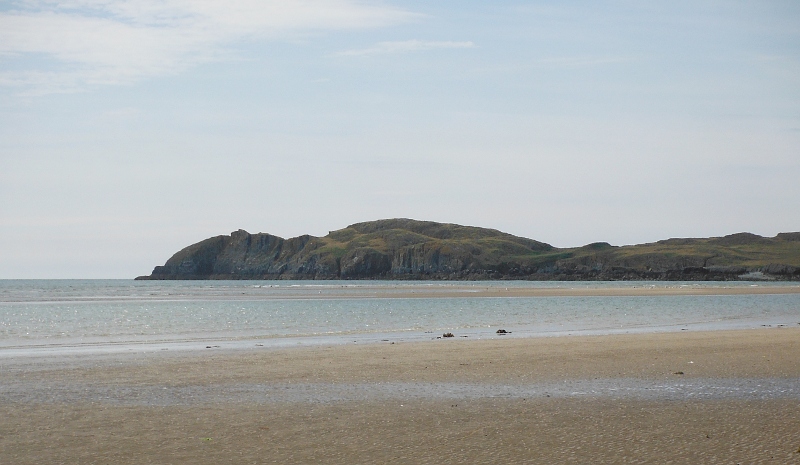  looking back along the beach to Pen-y-parc 