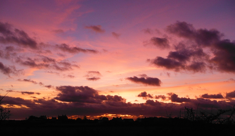  the sunset through the cloud 